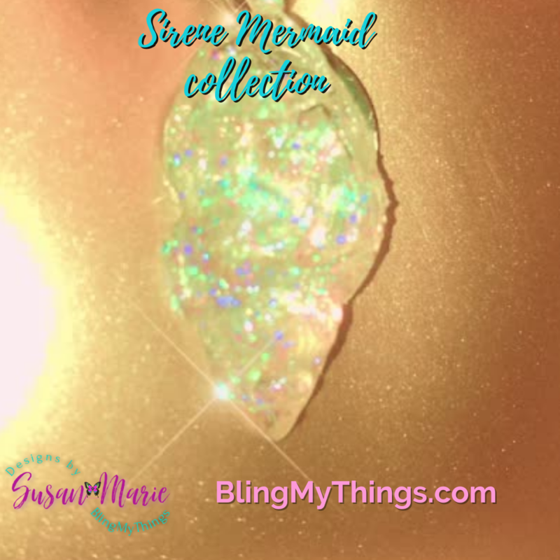 Sirène Mermaid Resin Banded Tulip Shell Pendant