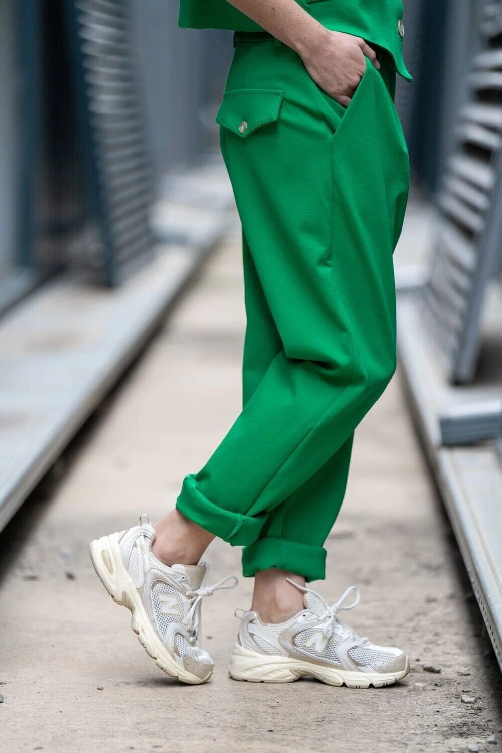 Pantalon Femme à Pince Vert Vérone - CHANTAL B