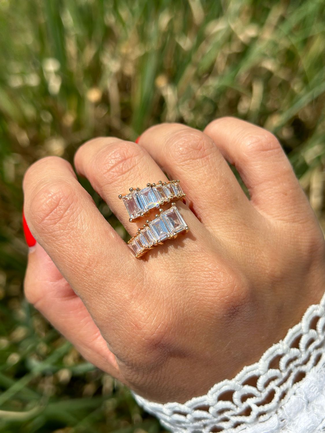 Ring extravagant