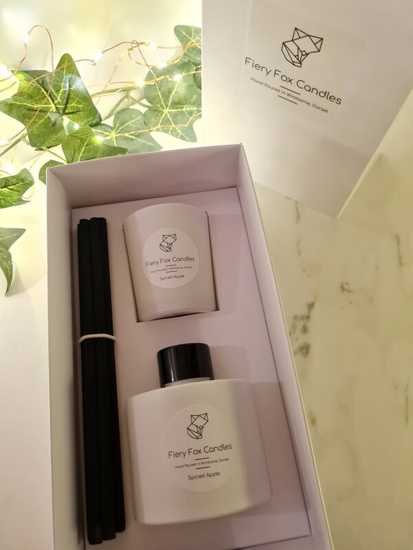 Reed Diffuser & Candle gift set - Winter & Festive Scents 