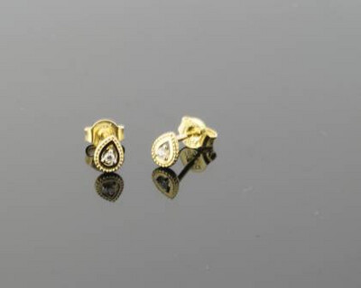 Stecker
585/- Gold, gelb
2 Brillant - Diamant Wesselton ( H ) SI kleine Einschlüsse Brillantschliff 0,02ct.