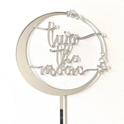 Two the moon taarttopper met maan