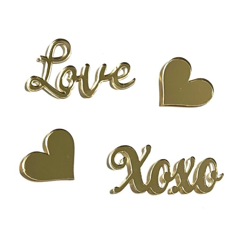Valentijn set mini taarttoppers Love Xoxo (2x 4 cm breed) en hartjes