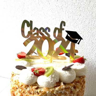 Geslaagd Class of 2024 diploma karton