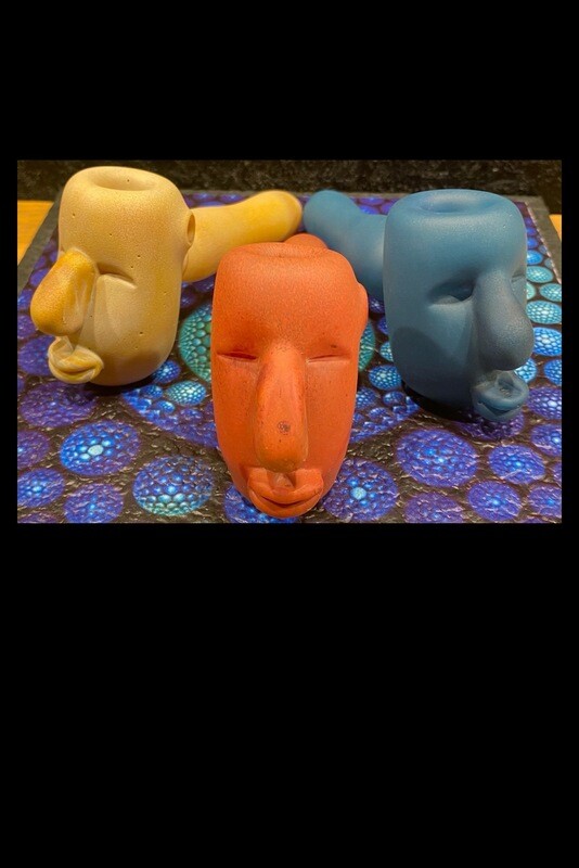 Artist stylie faces pipe