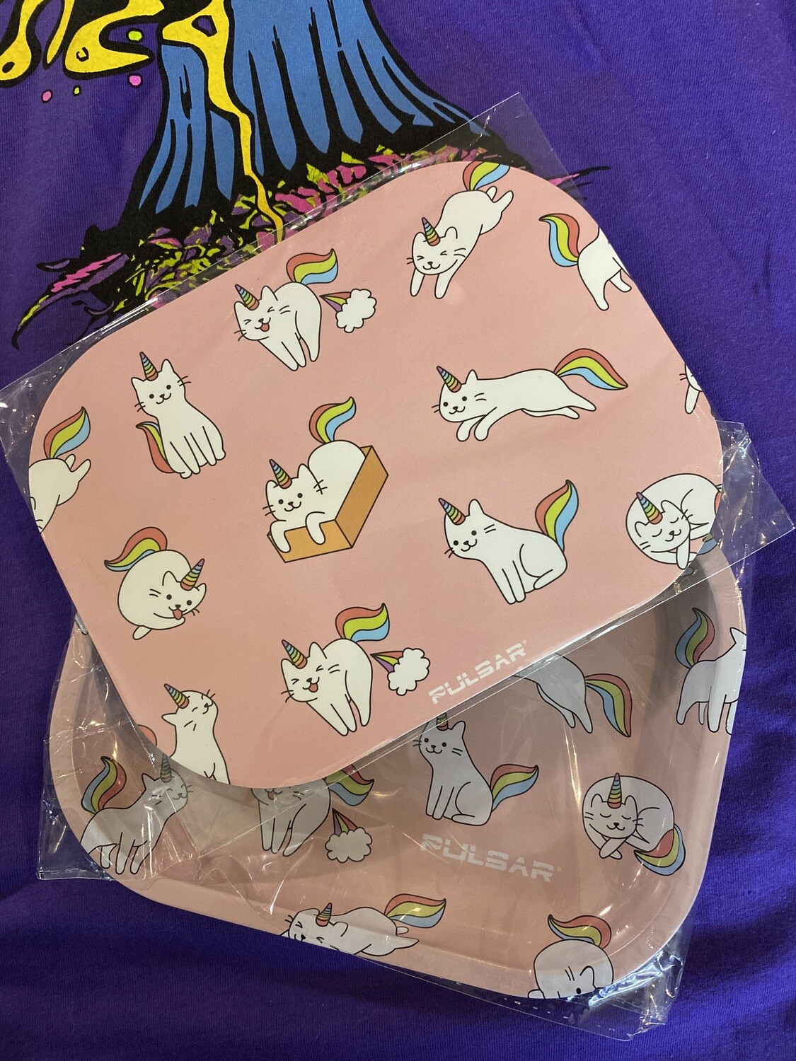 Caticorn tray w lid