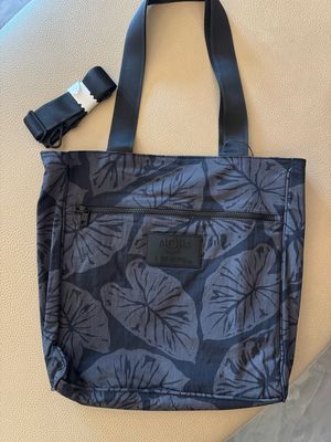 S26 Daily Tote
