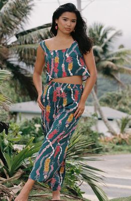 Elodi Pant in Shell Lei