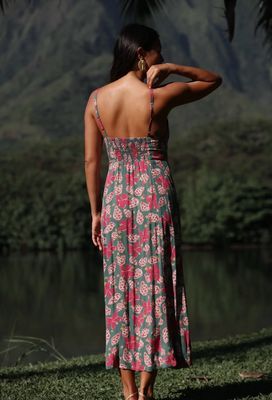 Marina Dress Shells &amp; Pua 