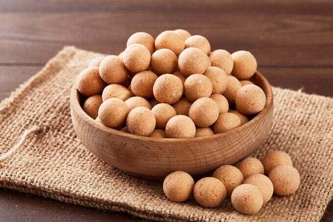 White Roasted Chickpeas