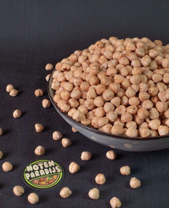 Roasted hazelnut without skin