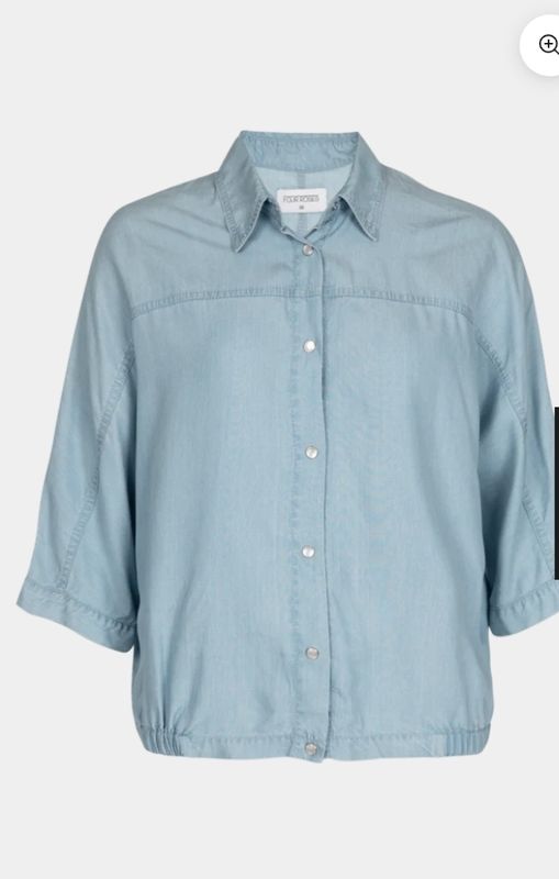 8023 Blouse Four Roses