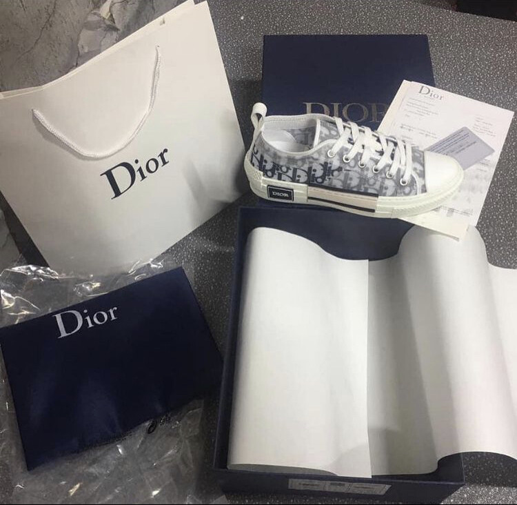 Dior B23
