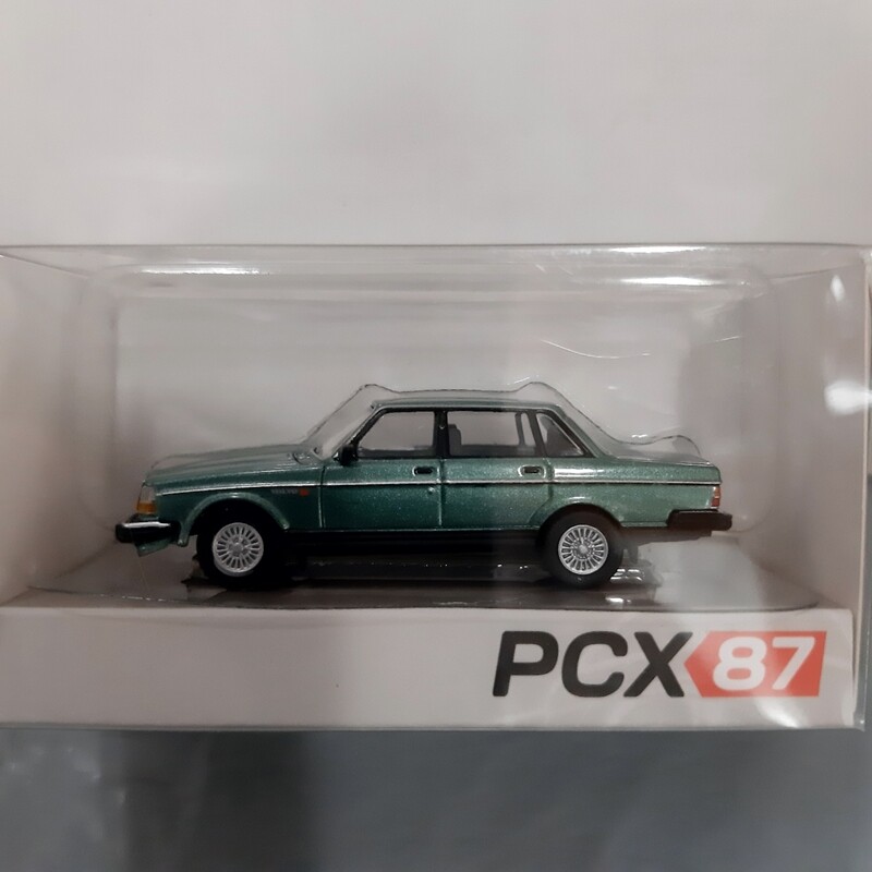 Volvo 240, metallic-grün, PCX870419