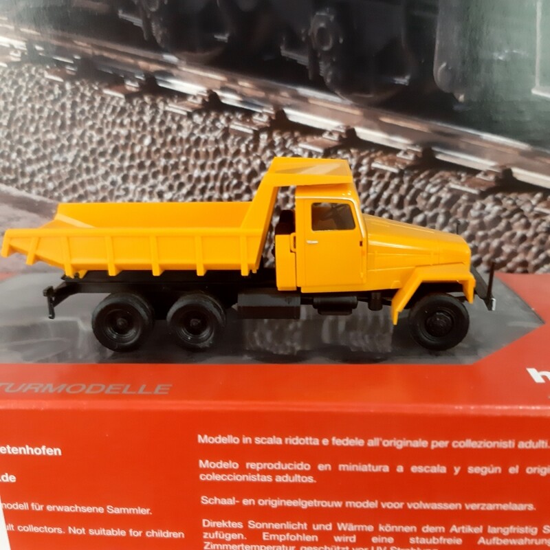 Herpa 307574, IFA G5 Muldenkipper gelb Herpa 307574, IFA G5 Muldenkipper gelb