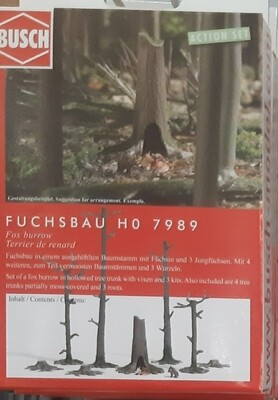 Busch 7989, Fuchsbau mit Baumstämmen 