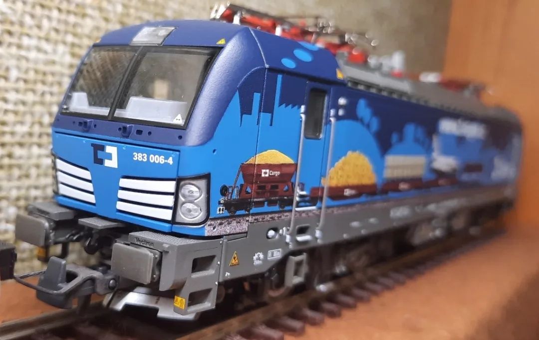 Roco 7510041, E-lok BR 383 CD Cargo, digital/Sd