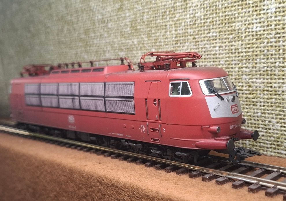 Trix 22929, E-Lok BR 103, DB AG, rot