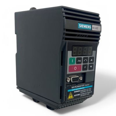 Siemens MICROMASTER Vector 6SE3213-6CA40 Frequenzumrichter Siemens MICROMASTER Vector 6SE3213-6CA40 Frequenzumrichter