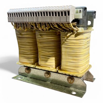 Siemens Autotransformator 4AP2595 0AS60 8A 3 kVA – 400 bis 600 V Eingang – 209 bis 231 V Ausgang