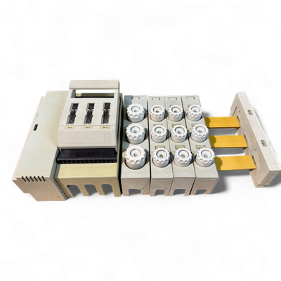 Siemens Sicherungs- und Lasttrennschalter Modul 3-polig mit NH-Sicherungseinsätzen | Art.-Nr. 3NH5243-4 block Siemens Sicherungs- und Lasttrennschalter Modul 3-polig mit NH-Sicherungseinsätzen | Art.-Nr. 3NH5243-4 block