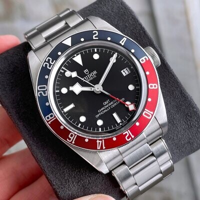 Tudor Black Bay GMT Pepsi Stainless Steel Men's Swiss Automatic Diver Watch 41mm