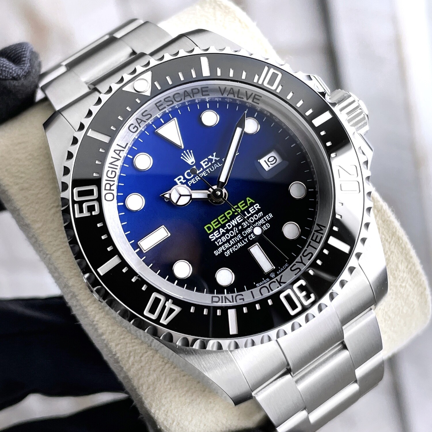 fusion Hvad tak skal du have Rolex Deepsea Sea-Dweller Watch 2022 44mm James Cameron 126660
