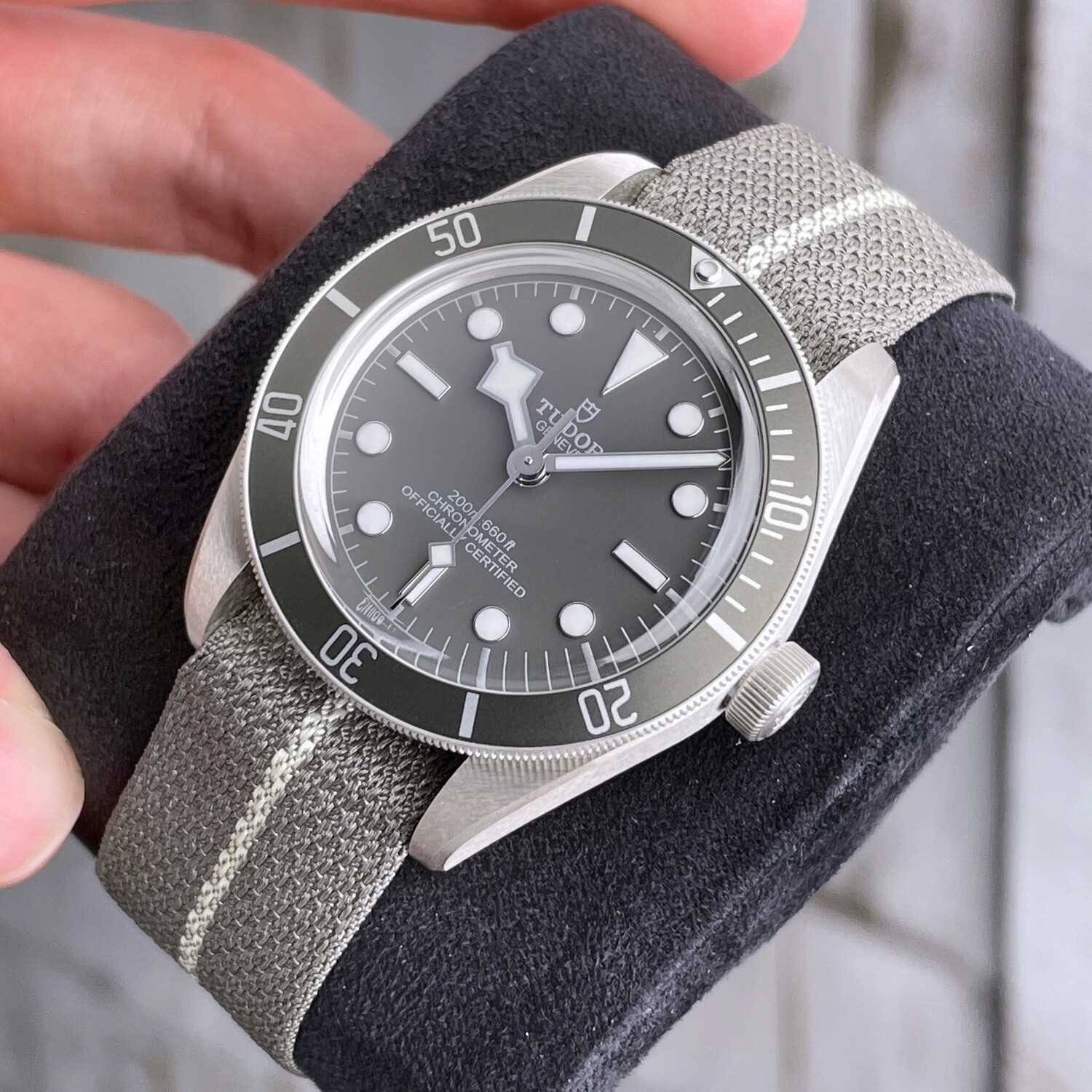 最前線の Black Tudor Bay Men's Silver .925 UNWORN 58 Fifty-Eight 時計