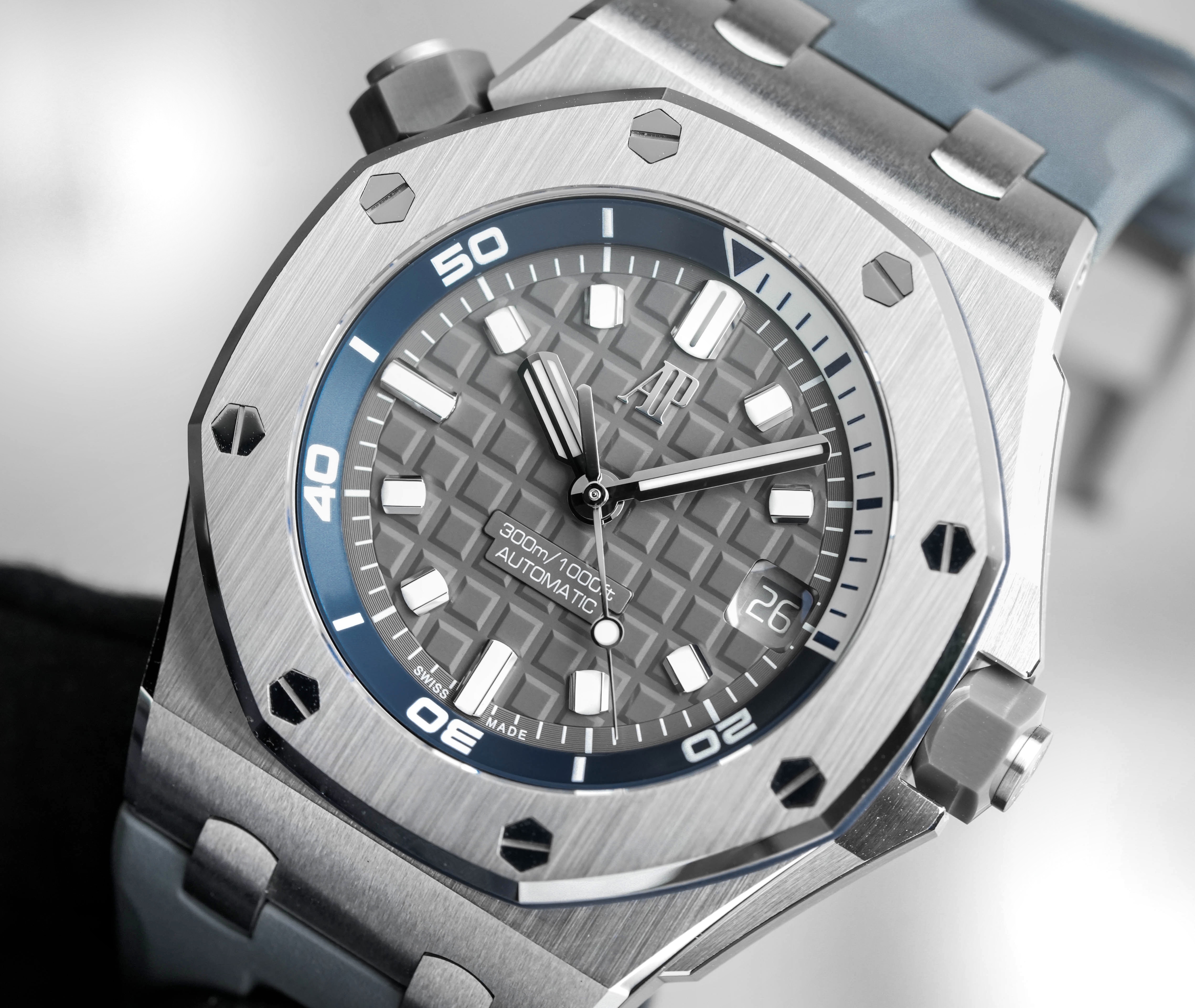 Audemars Piguet Royal Oak Offshore Diver 4/2022 UNWORN 42mm Men's Watch Steel