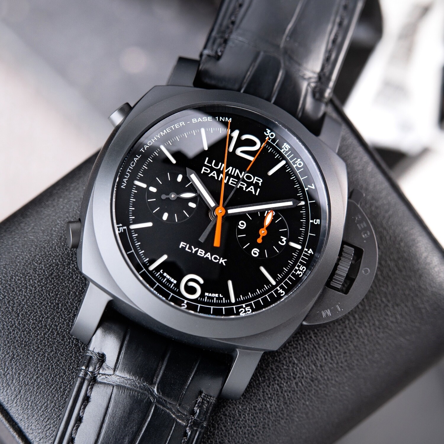 PANERAI Luminor Marina ブラック Panerai Luminor Marina, 44mm | Fink's