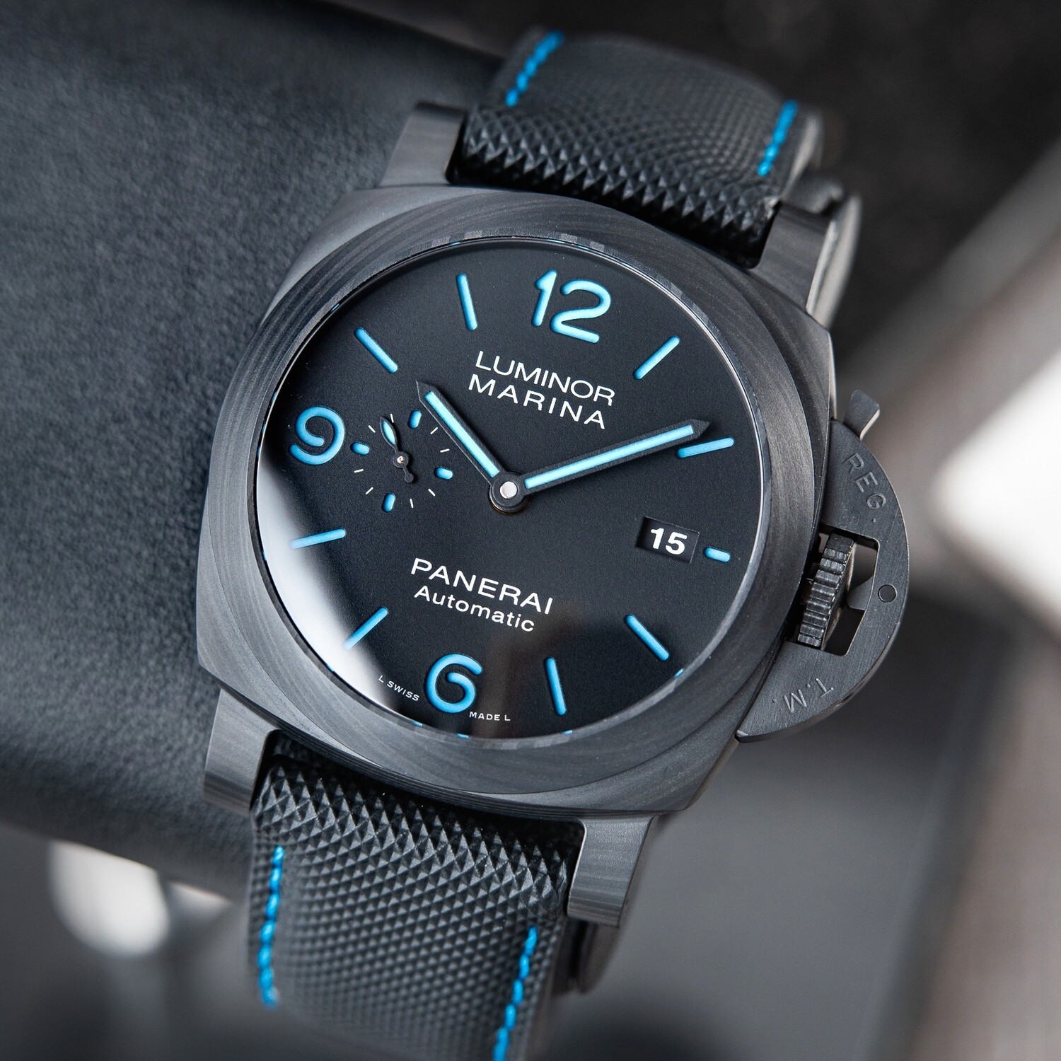 Panerai Luminor Marina Carbotech UNWORN 2022 Black Blue Automatic Pam1661