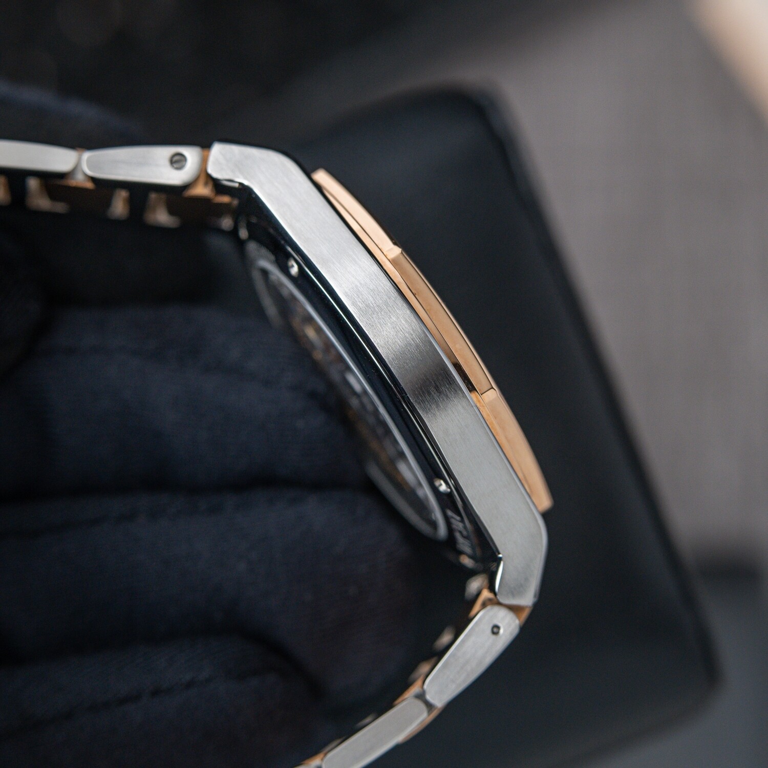 Girard Perregaux Laureato Automatic Two Tone Rose Titanium Blue 81010