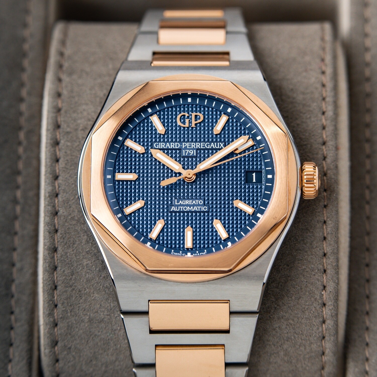Girard Perregaux Laureato Automatic Two Tone Rose Titanium Blue 81010