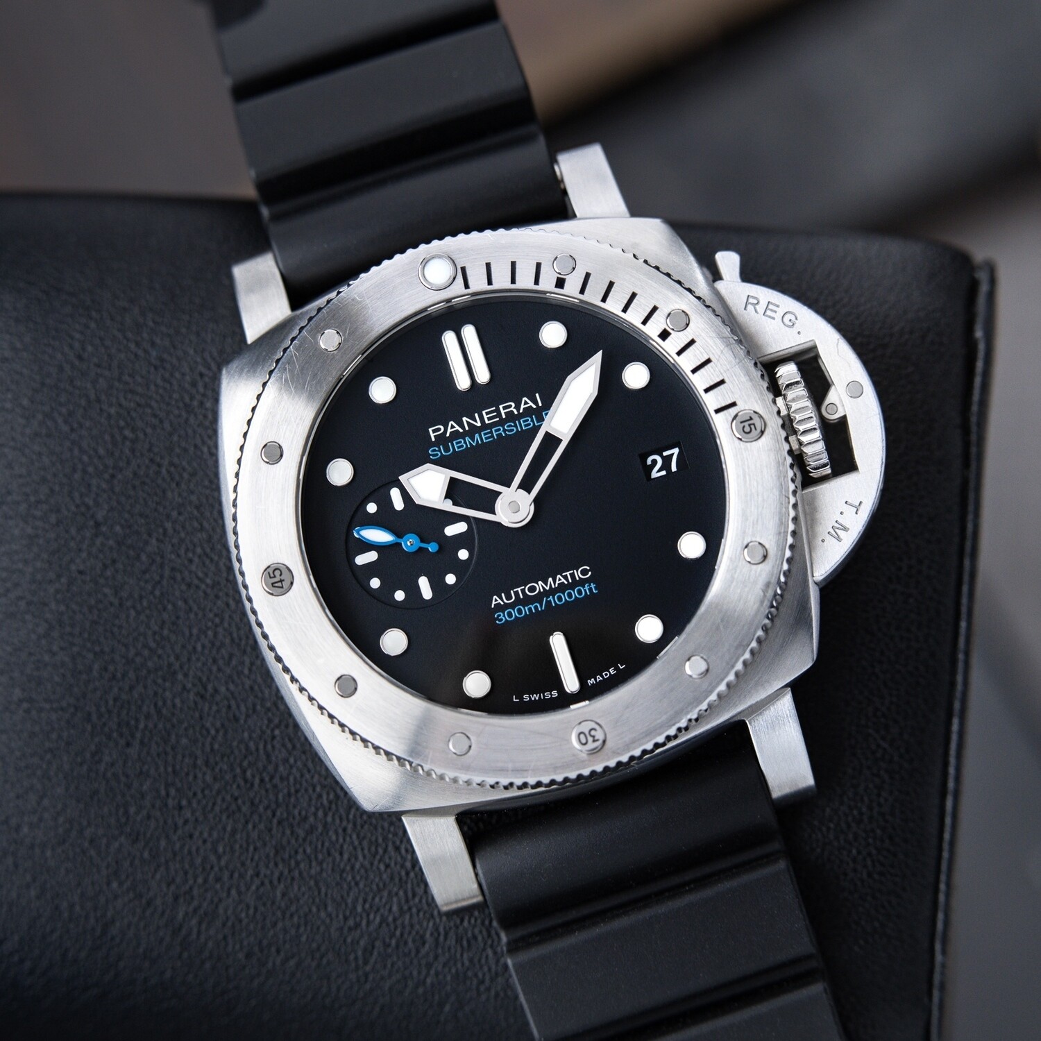 Panerai Luminor Submersible Black Dial Steel Dive Watch Blue Accented Box & Papers Pam973