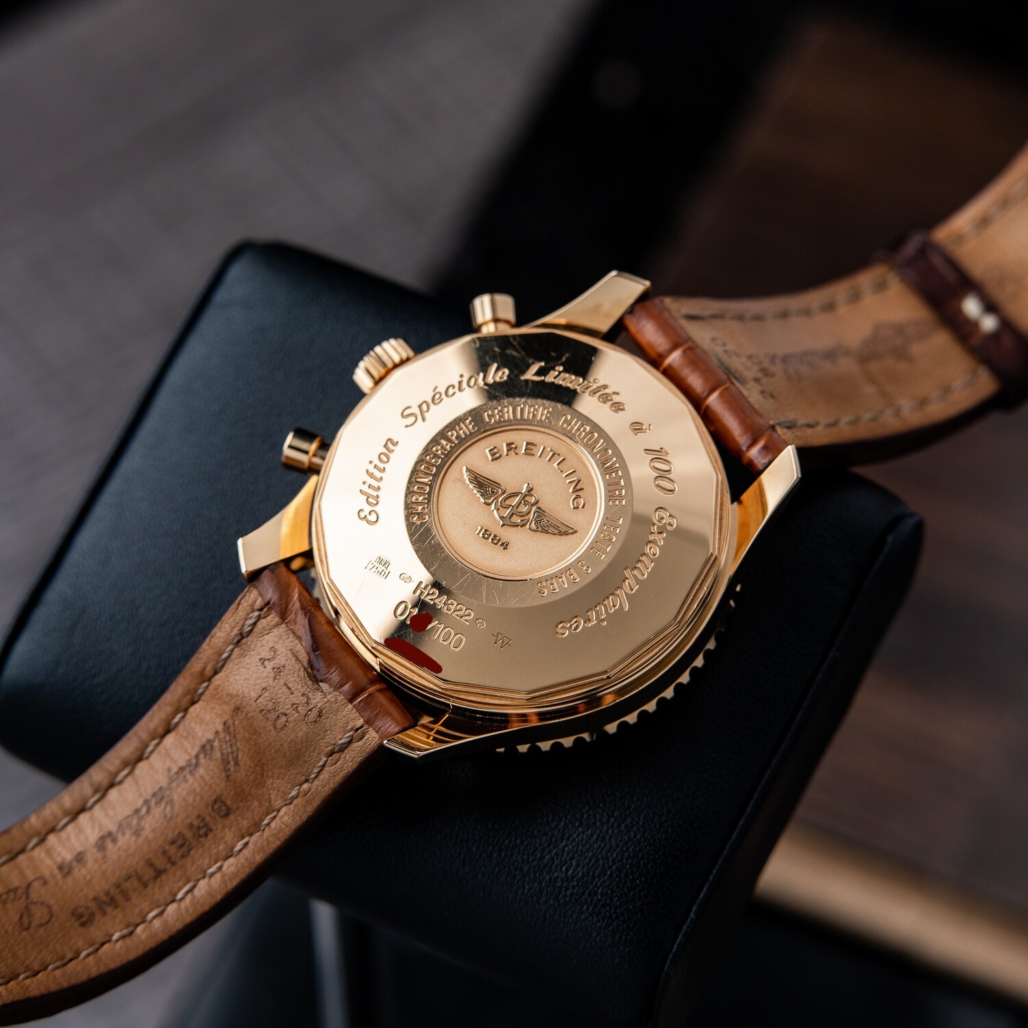 Breitling Navitimer World GMT RARE Automatic Chronograph Rose Gold