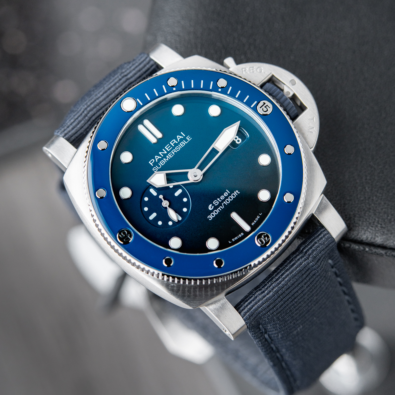 Panerai Luminor Submersible QuarantaQuattro 2023 UNWORN Esteel Blu Profondo Blue Pam1289
