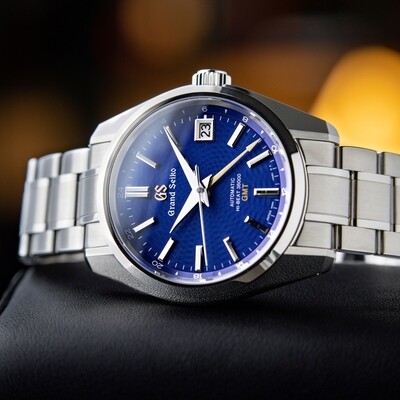 Grand Seiko Heritage Collection UNWORN 4/2023 Automatic Hi-Beat GMT Peacock Blue
