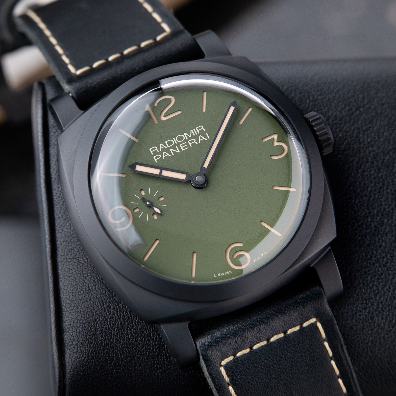 Panerai Radiomir Hand Wind Military Green Dial Black Ceramic Pam997