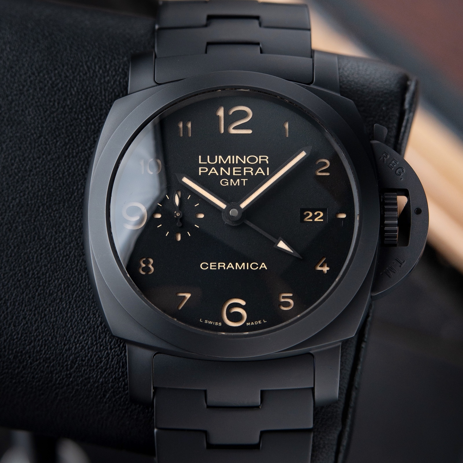 Panerai Luminor 1950 3 Days GMT Automatic Tuttonero Black Dial Ceramic Bracelet Pam438