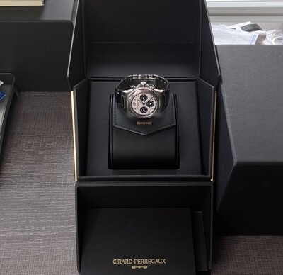 Girard Perregaux Laureato Chronograph Steel Panda 81020 Automatic 42mm