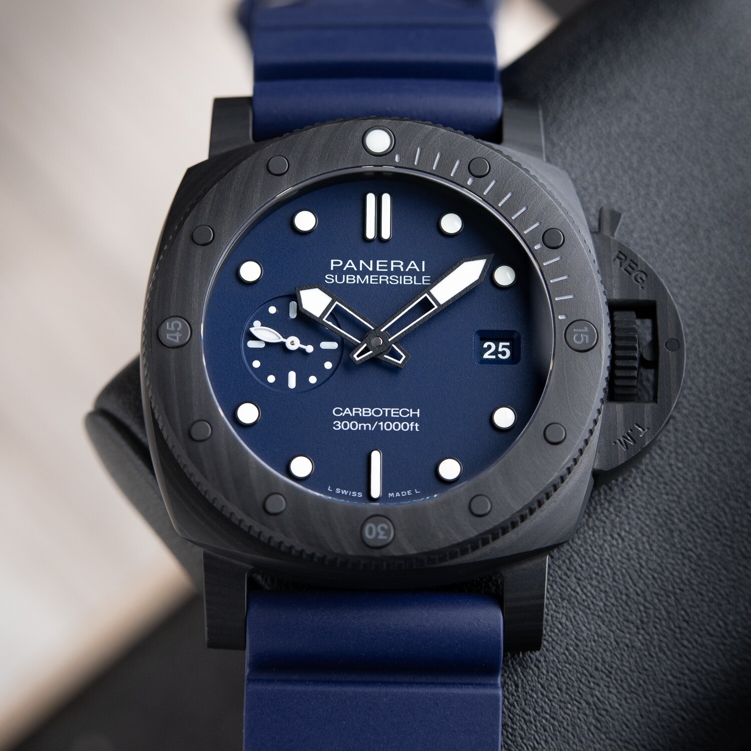Panerai Luminor Submersible Carbotech Date Blue Automatic PAM1232 44mm