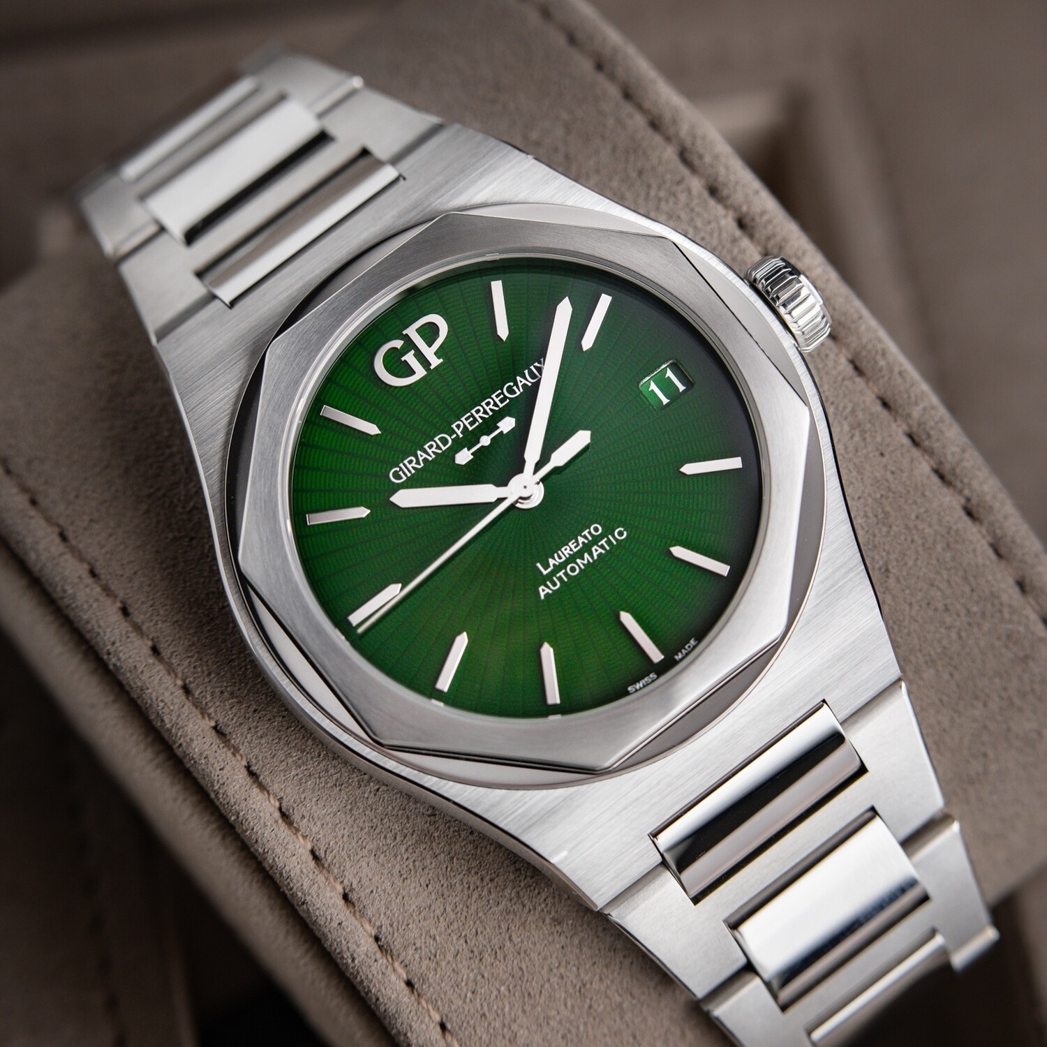 Girard Perregaux Laureato Eternity Edition UNWORN 6/2023 Steel