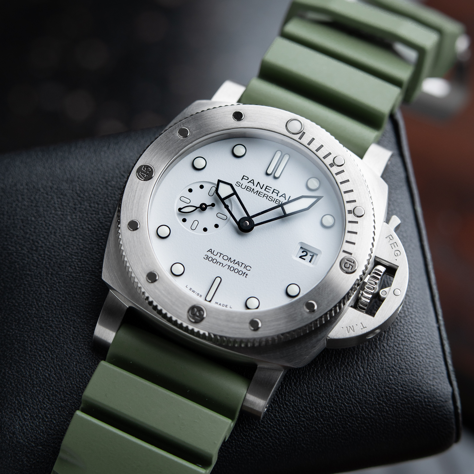 Panerai Luminor Submersible Bianco Quaranta Quattro White Dial Automatic 44mm PAM1226
