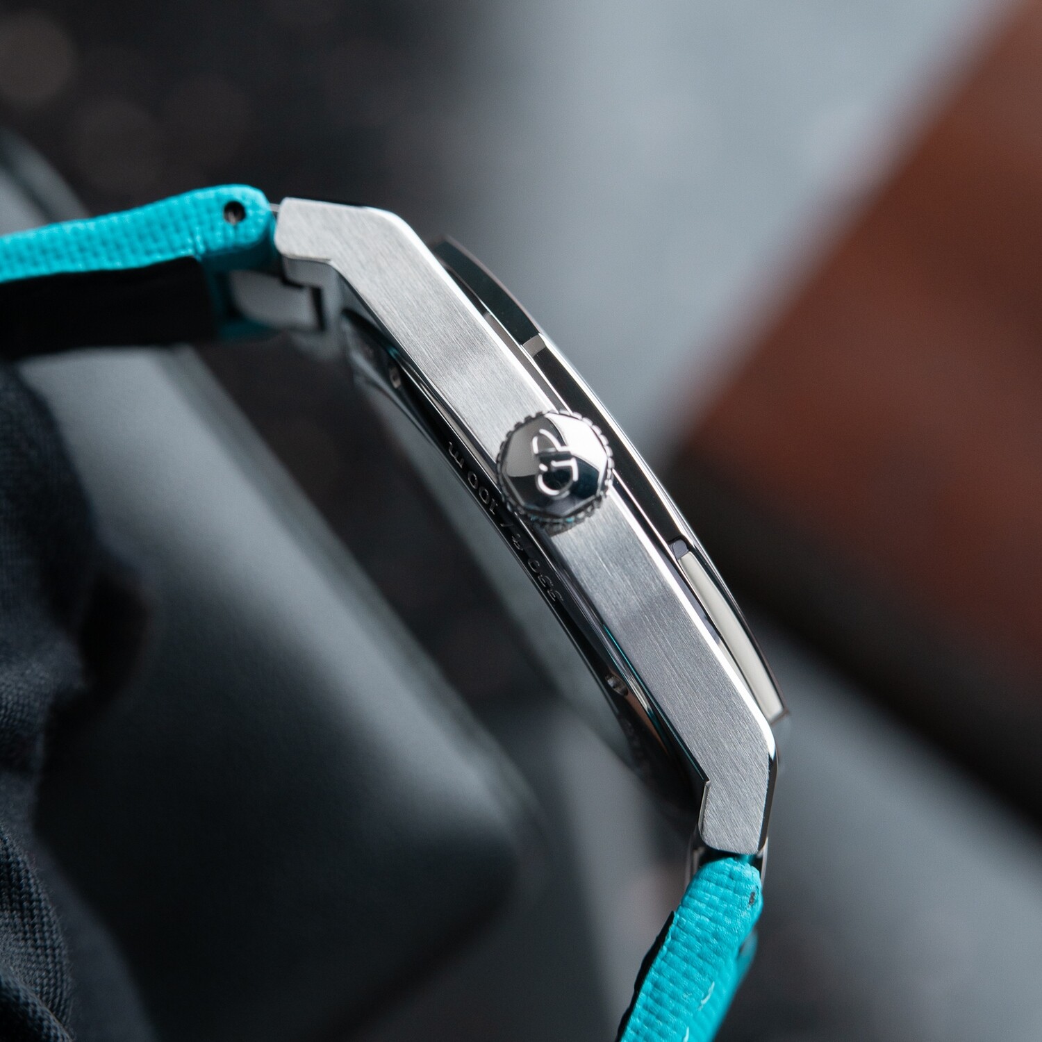 Girard Perregaux Laureato RARE Turquoise Middle Eastern Arabic