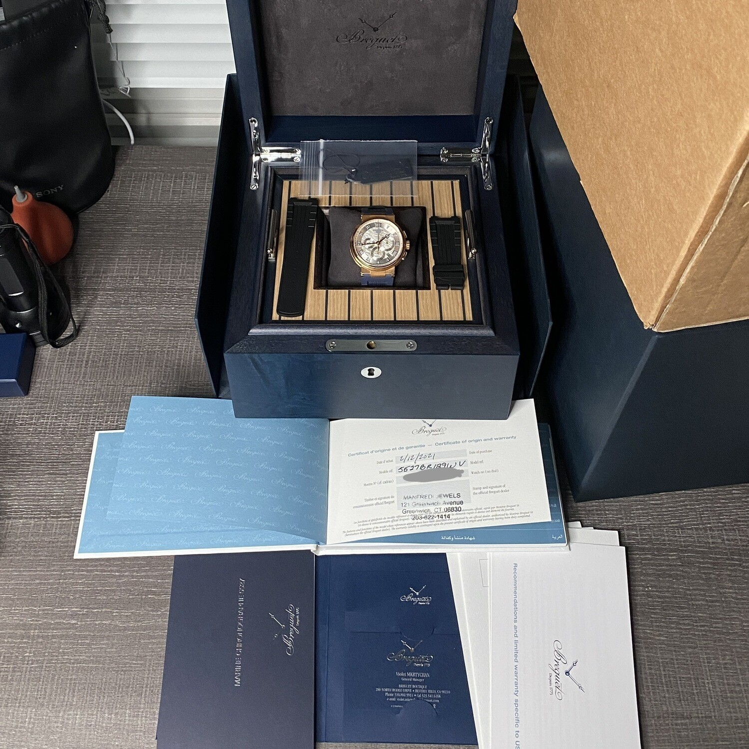 Breguet Marine Rose Gold Chronograph Date Silver Dial 42mm 5527BR