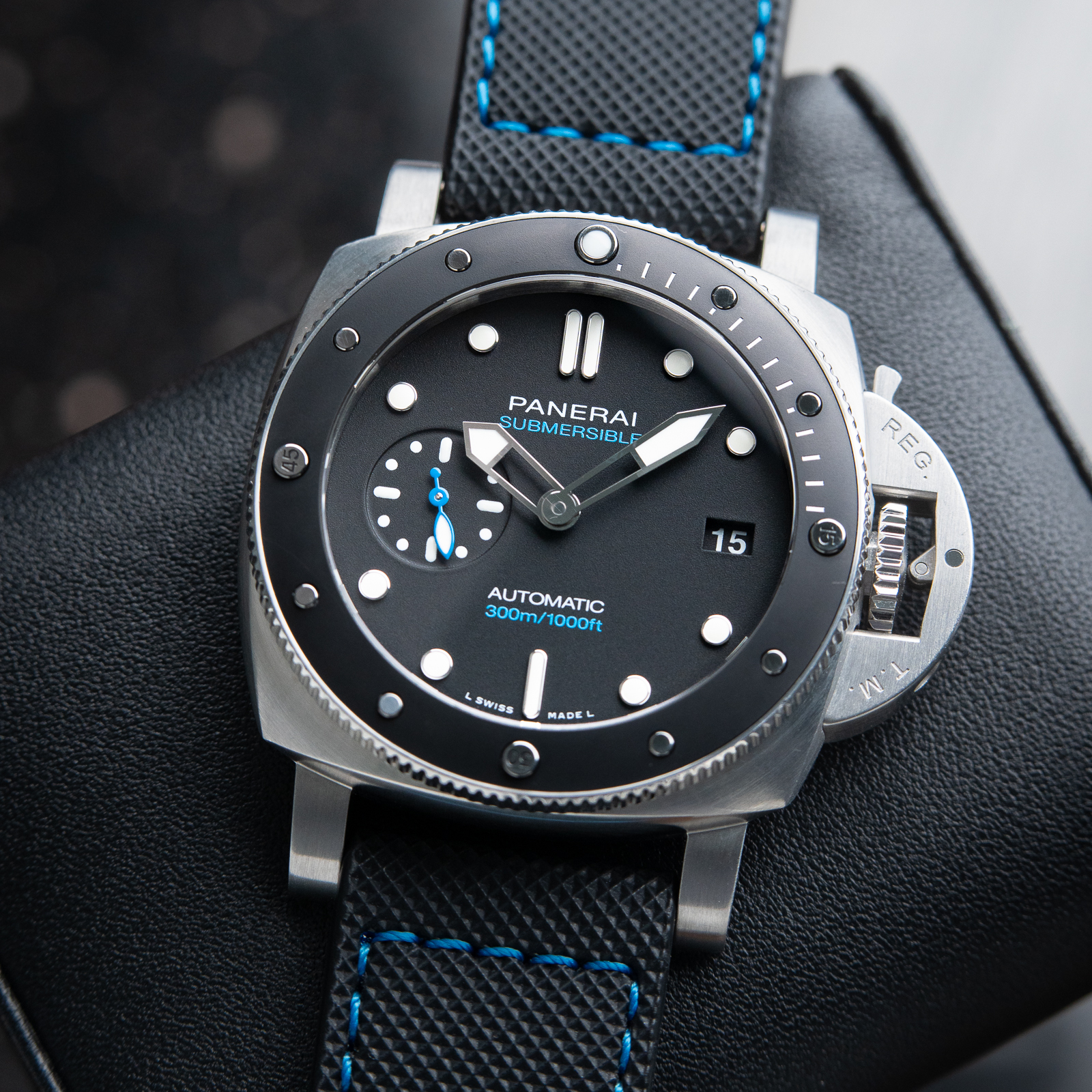 Panerai Luminor Submersible Black Dial Ceramic Bezel Steel Diver Pam683 42mm