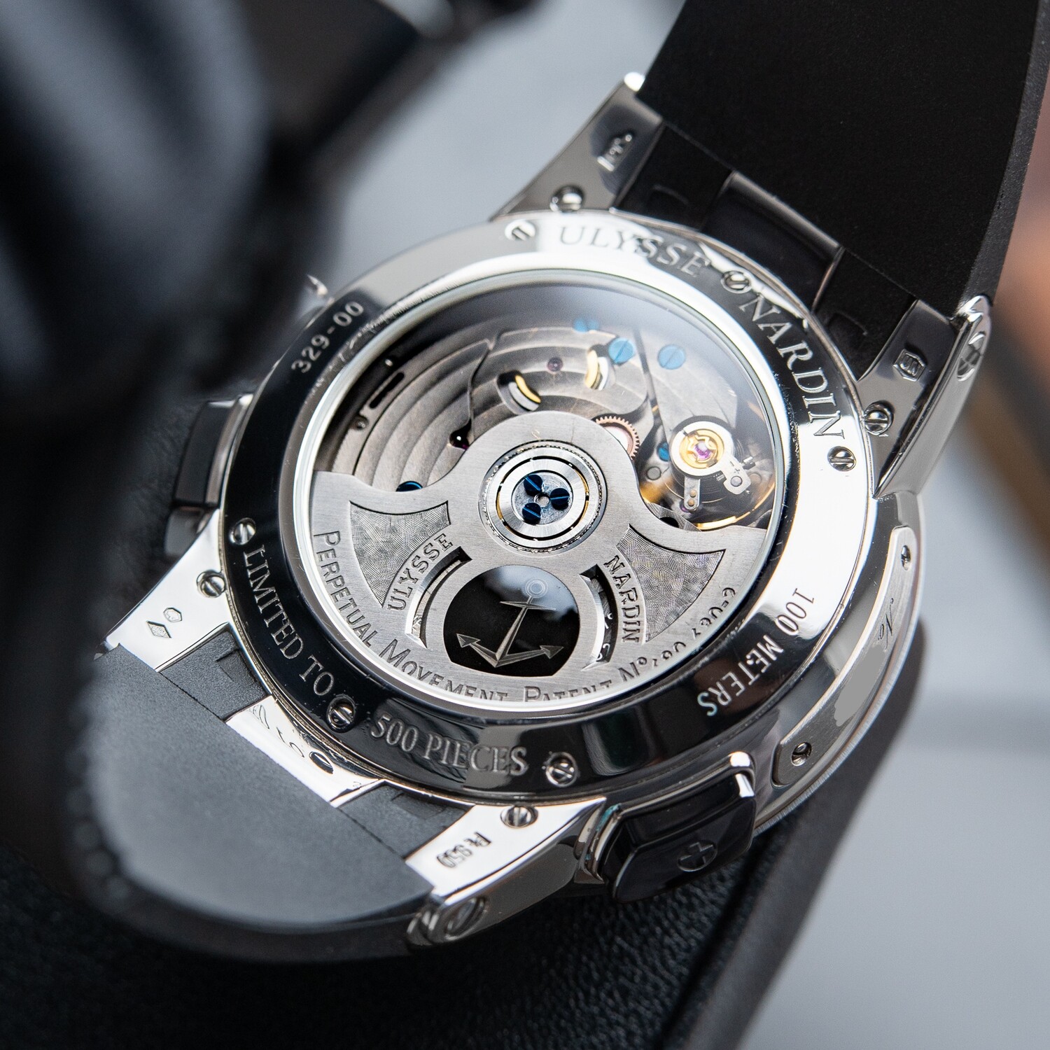 Back Ulysse Nardin Black Toro Ulysse Nardin El Toro GMT +/-