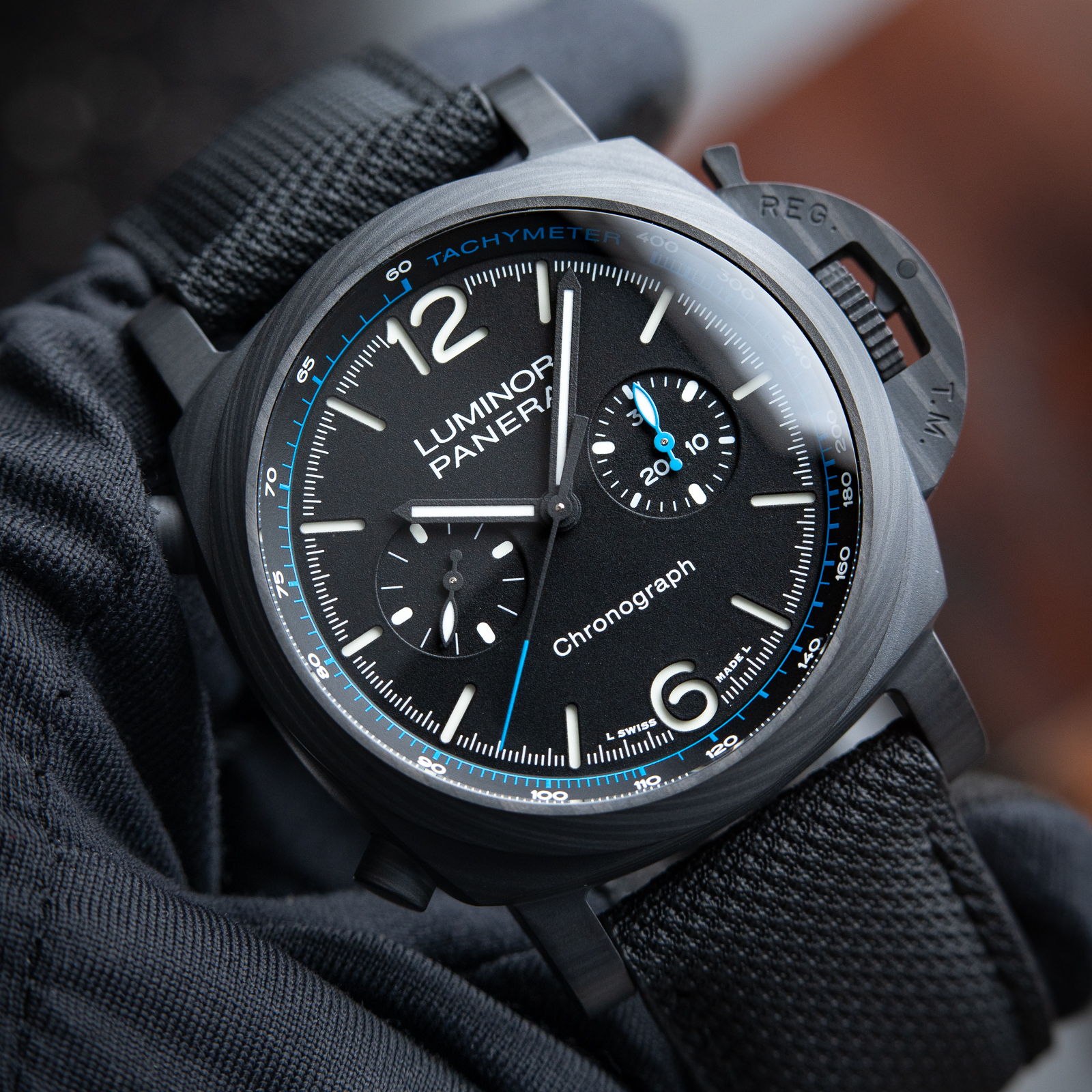 Panerai Luminor Chronograph Carbotech UNWORN Automatic Black PAM1219 44mm