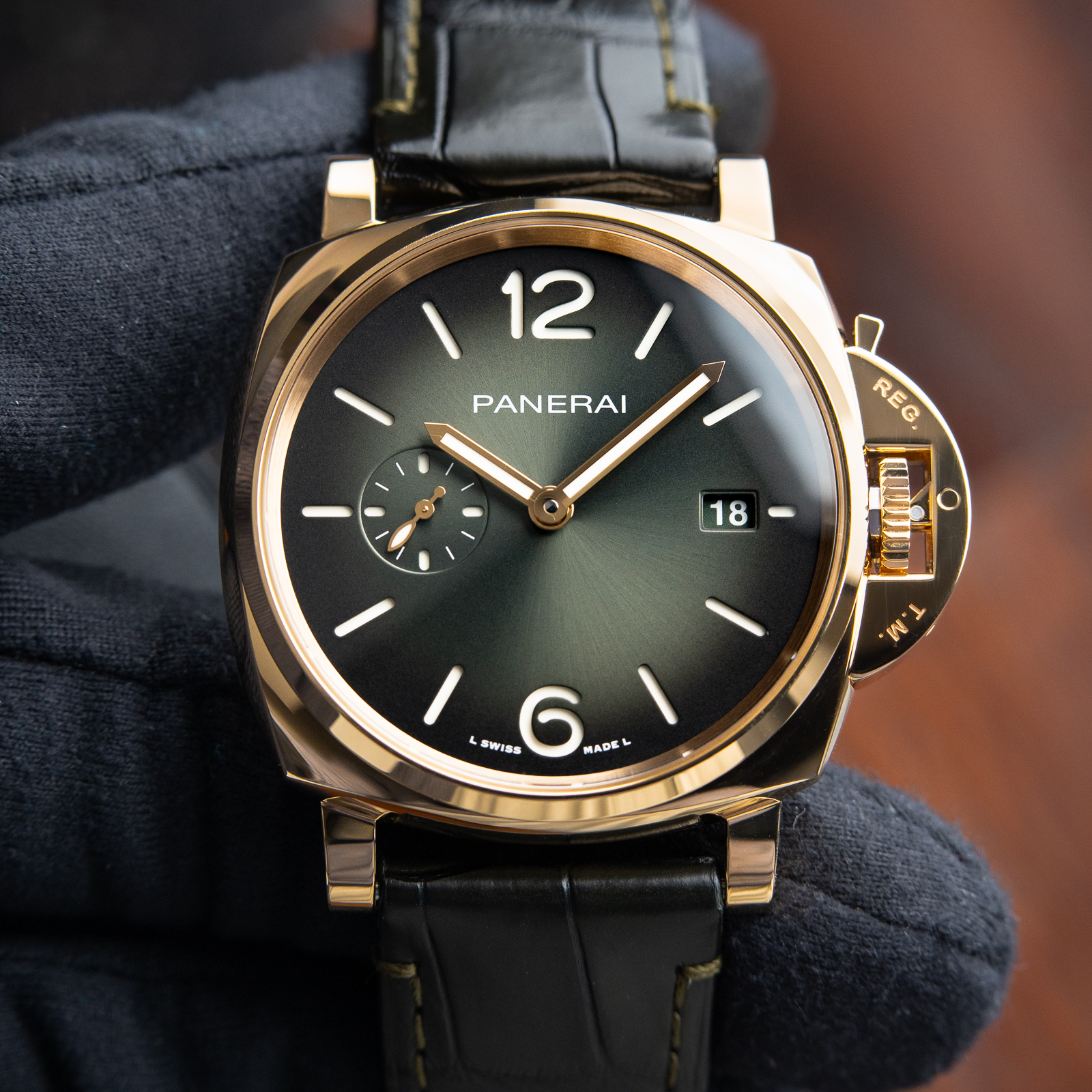Panerai Luminor Due Yellow Gold Green Sunburst UNWORN Automatic Pam1423 42mm