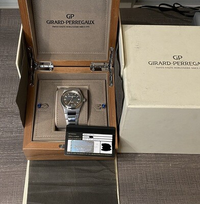 Girard Perregaux Laureato Automatic UNWORN NOS Steel Gray Dial